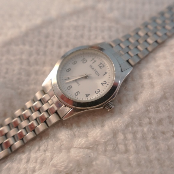 Vintage Silver Link Quartz Watch - Picture 2 of 8